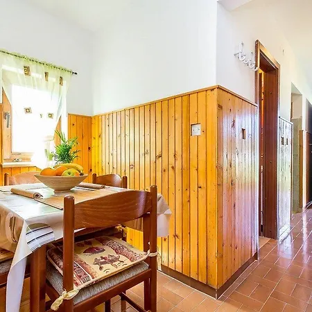 Snjezana Holiday home Stinjan
