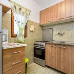Semesterbostad House Snjezana Štinjan